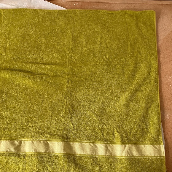 NEW HERMÈS YACHTING BEACH TOWEL - Picture 12 of 16